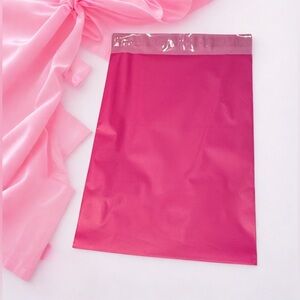 25 Polymailers 10”x13” Pink - Redi Strip self sealing closure